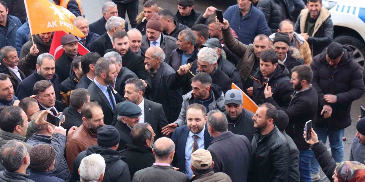 AK Parti adayları Ardahan’da coşkuyla karşılandı