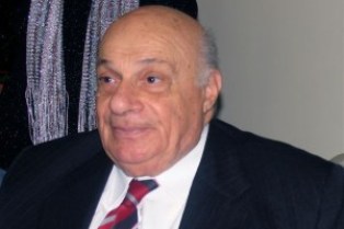 Denktaş geçinemiyormuş
