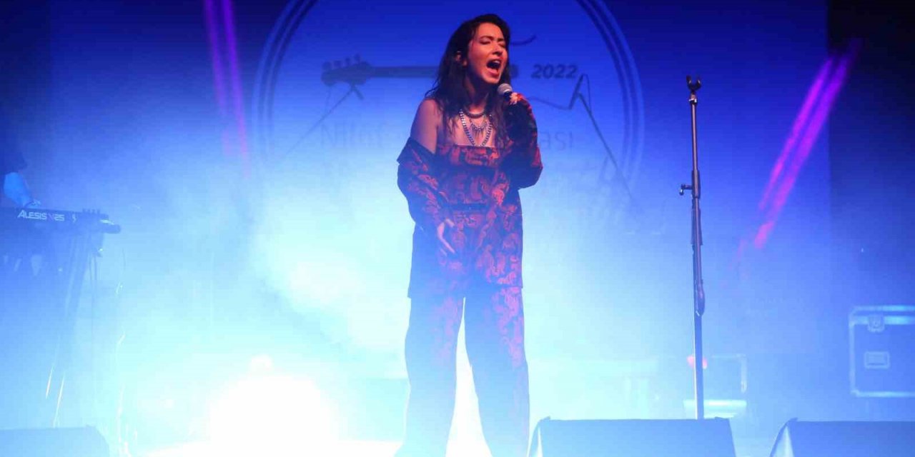 Cumhuriyetin 100. yılında sahne gençlerin