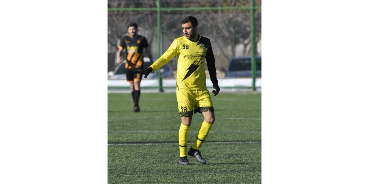 Seyfettin Yesügey, futbolculuk kariyerini noktaladı