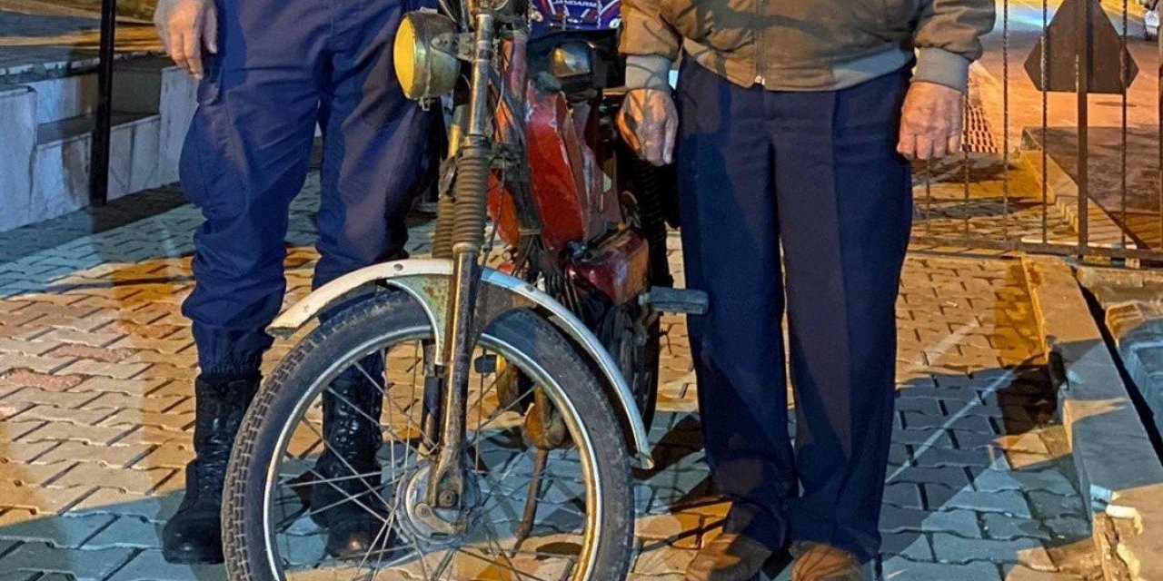 Motosiklet hırsızı jandarma ekiplerine takıldı