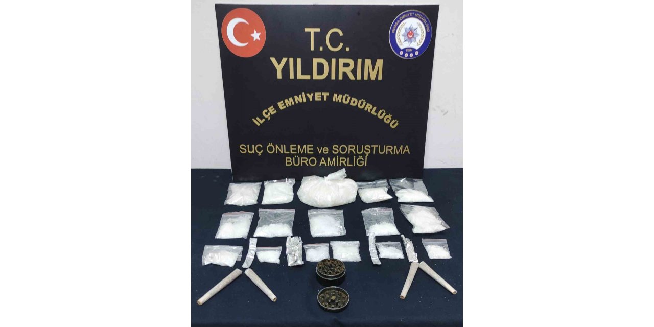 Bursa polisi 34 suç kaydı bulunan zanlıyı 530 gram uyuşturu ile yakaladı