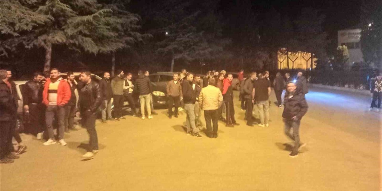 Cam fabrikası işçileri düşük zamma tepki göstererek iş bıraktı