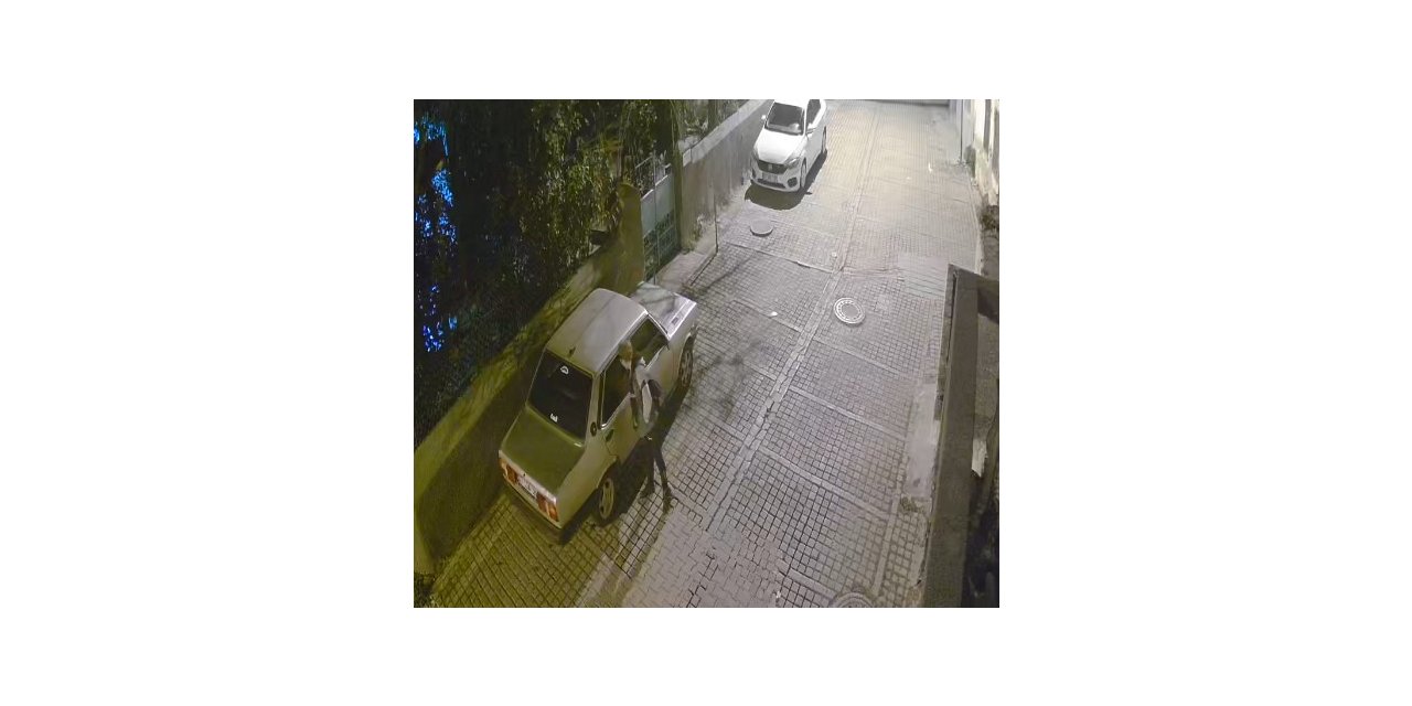Otomobil hırsızlarının rahat tavırları pes dedirtti