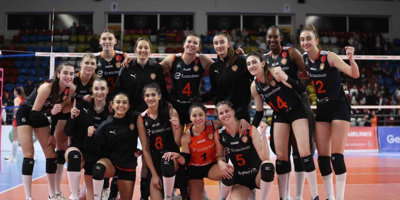 Eczacıbaşı Dynavit, galibiyet serisini 24 maça çıkardı