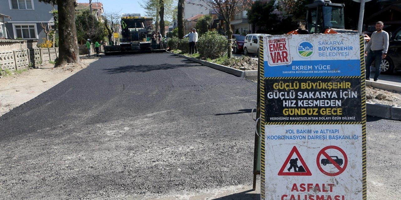 Büyükşehir asfalt mesaisinde