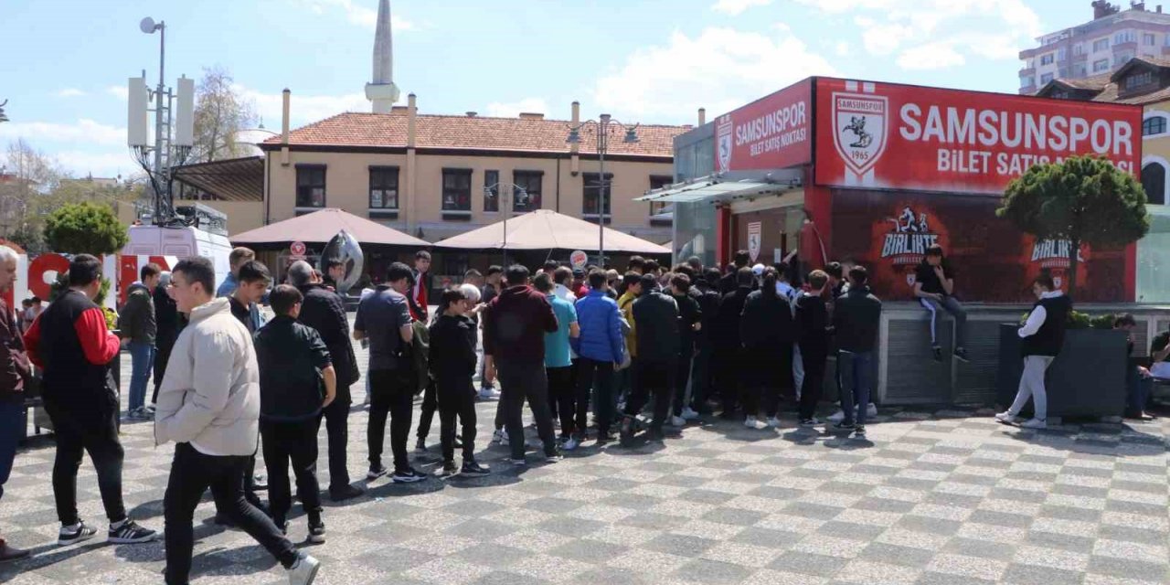 Samsunspor - Ankara Keçiörengücü maçının biletleri 3 saatte tükendi