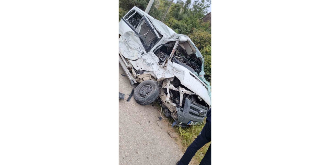 Genç sürücü kurtarılamadı