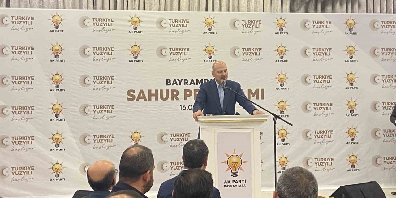 Süleyman Soylu Bayrampaşa’da düzenlenen sahur programına katıldı