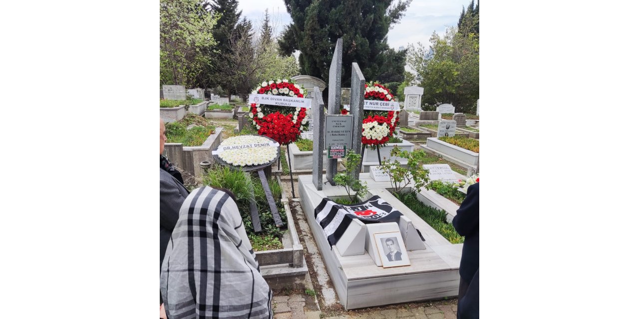 Hakkı Yeten, kabri başında anıldı