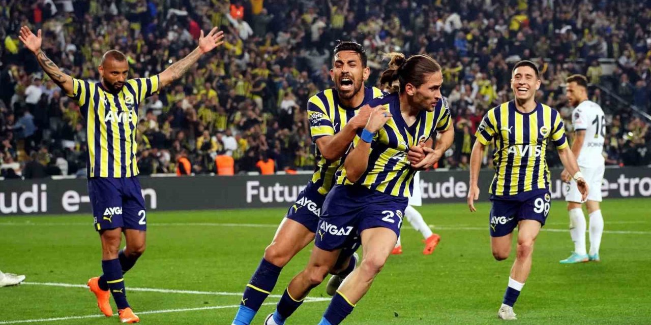Fenerbahçe, geriye düştüğü maçlarda 20 puan topladı