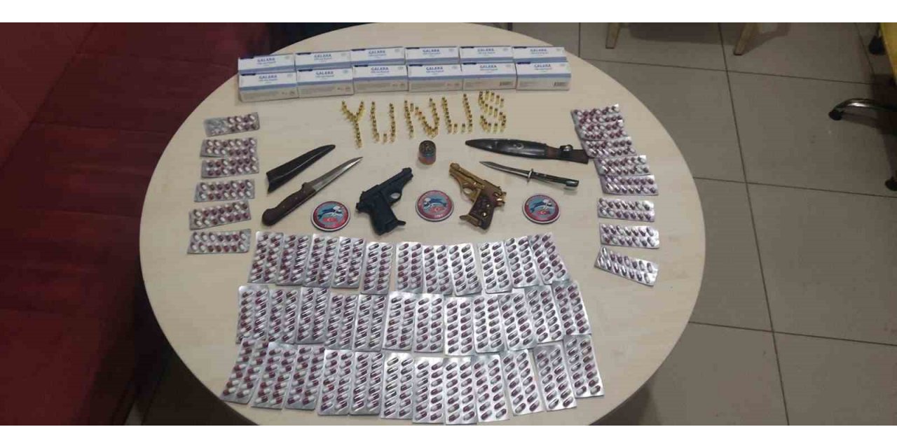 Motosikletli polis timleri, motosikletli uyuşturucu kuryesini yakaladı