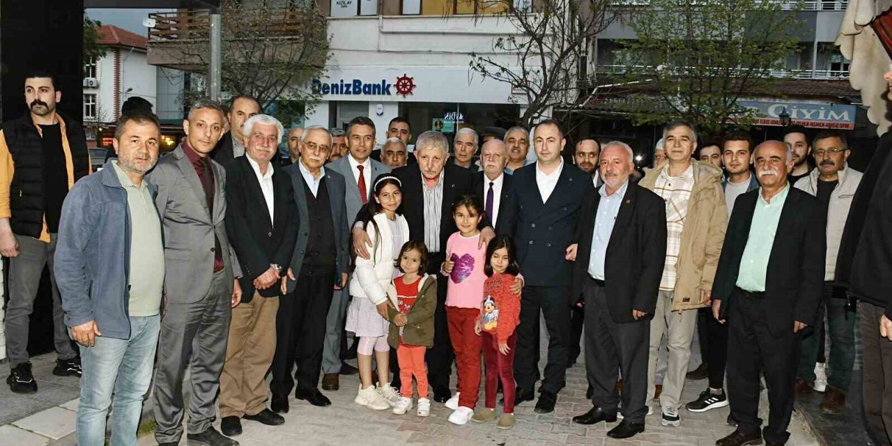 Mehmet Sarı’dan Taşova’da 17. geleneksel toplu iftar
