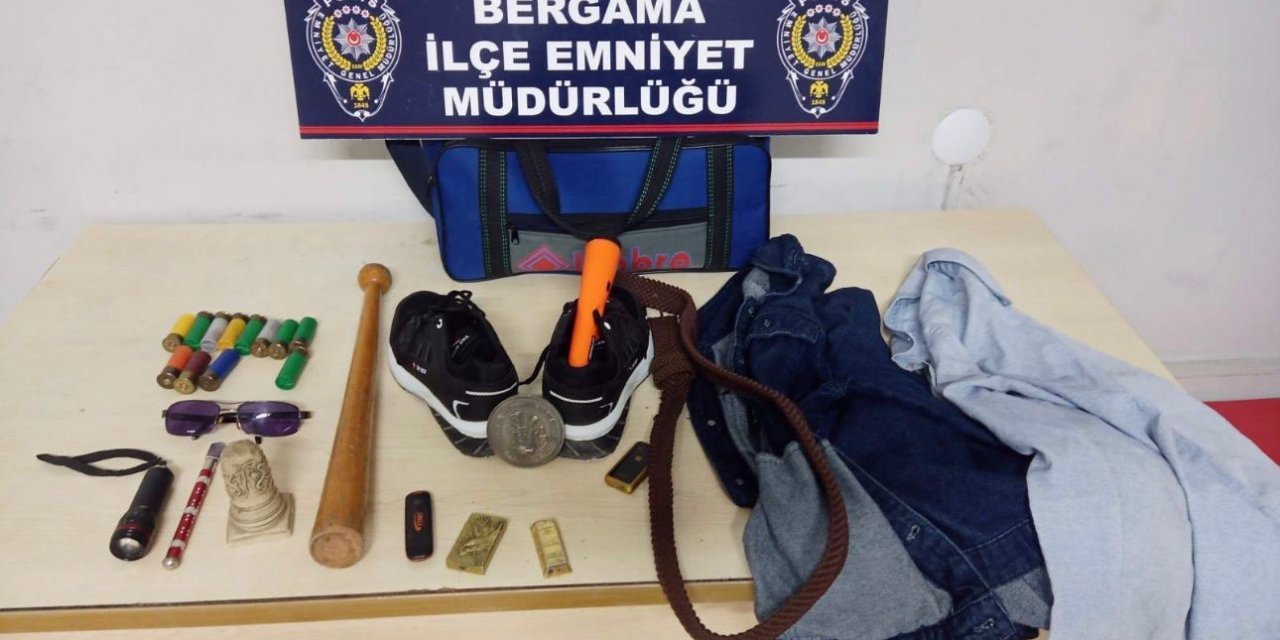 İzmir’de bir garip olay: Eşyalarının çalındığını polisten öğrenince şoke oldular