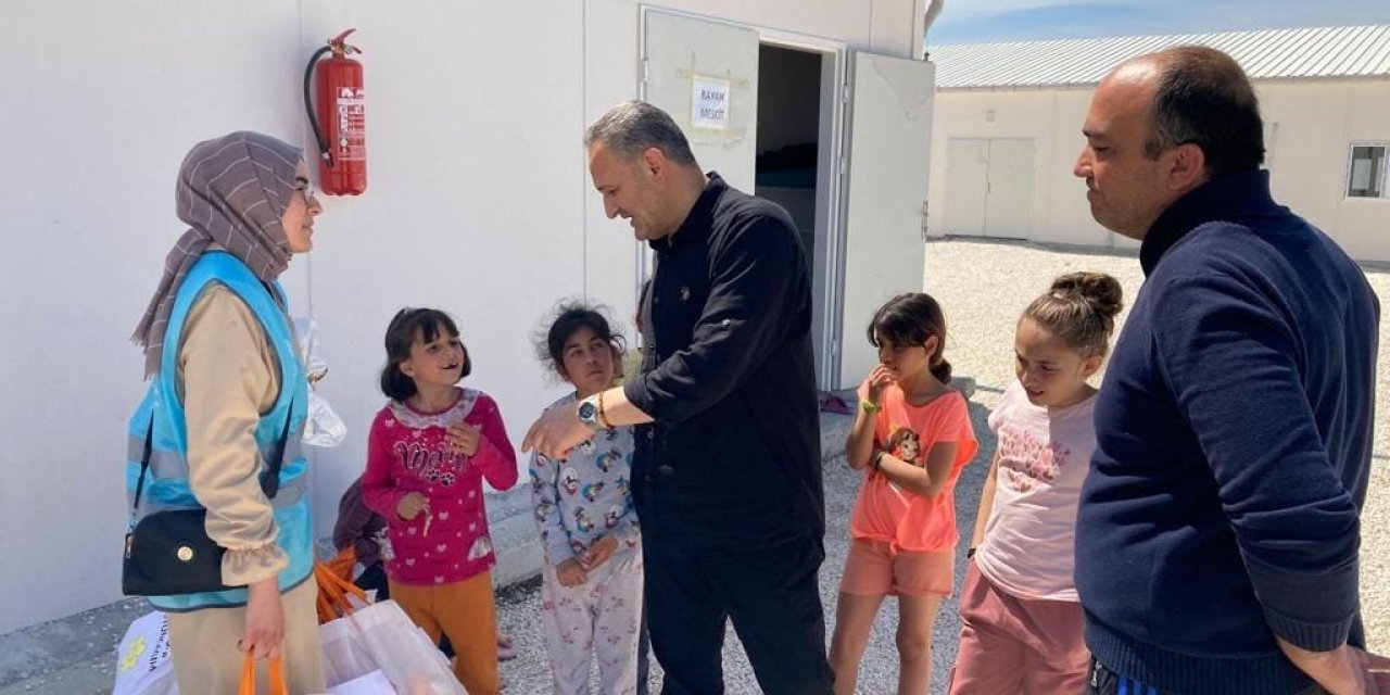 Afyonkarahisar’da miniklerden anlamlı bağış