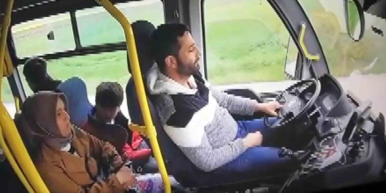 Yolcu dolu otobüsün şoförü uyuyakaldı, yolcular ölümden böyle döndü