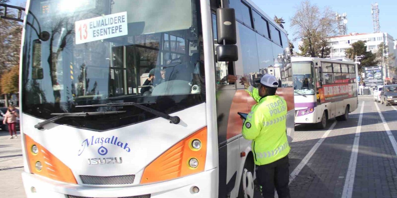 Uşak’ta 946 sürücüye para cezası kesildi