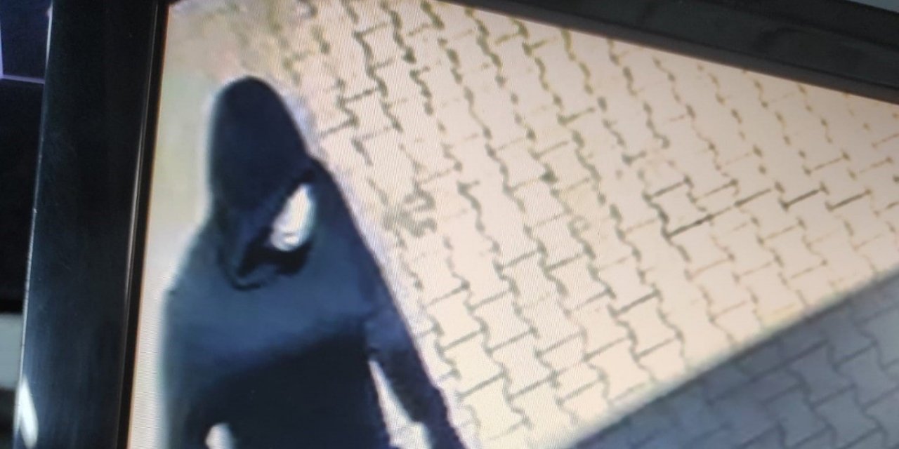 Oto bakım servisine bakım için teslim edilen aracı çaldılar