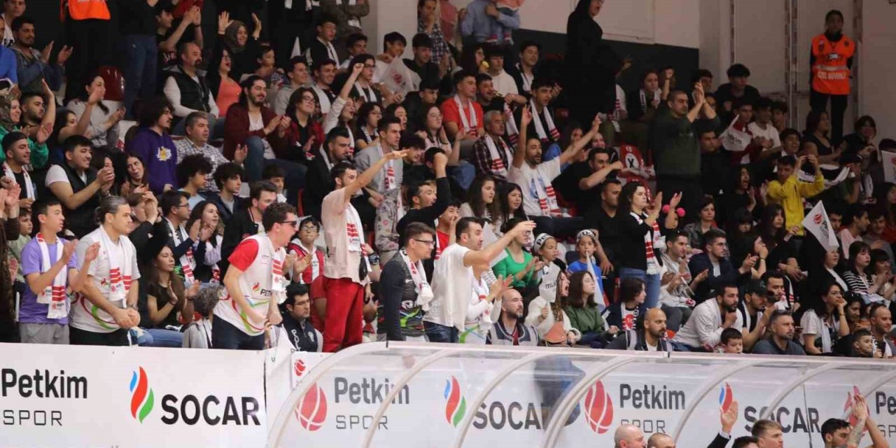 Aliağa Petkimspor evinde güçlü