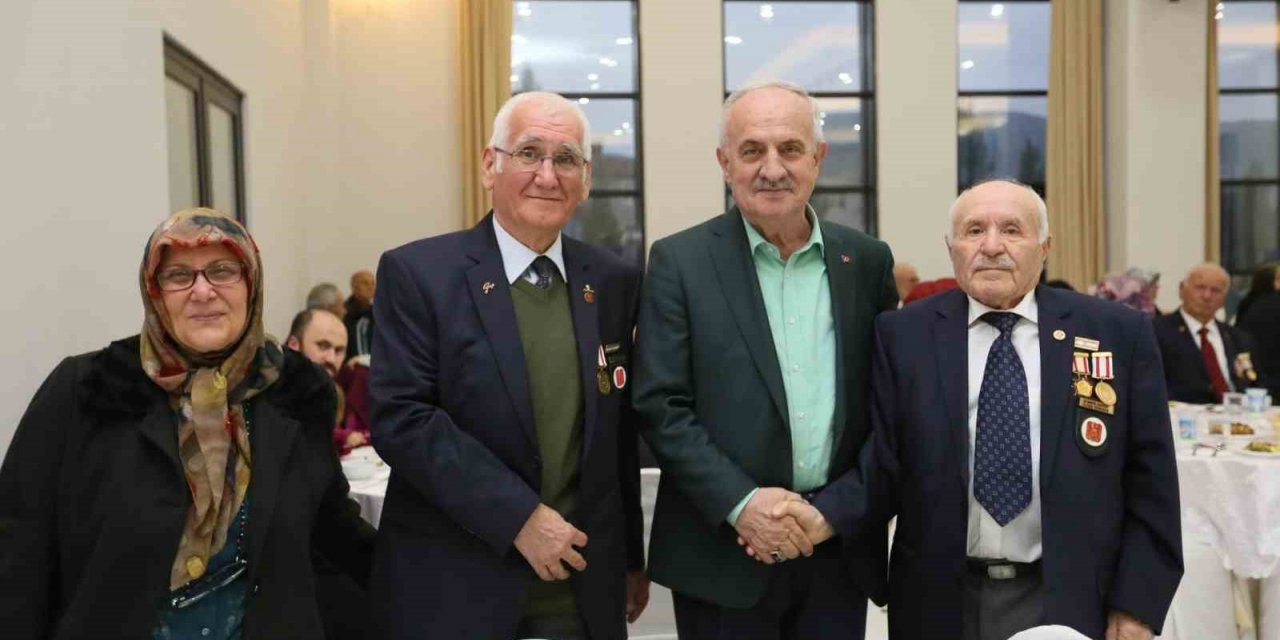 Derince’de gönül sofraları kuruluyor