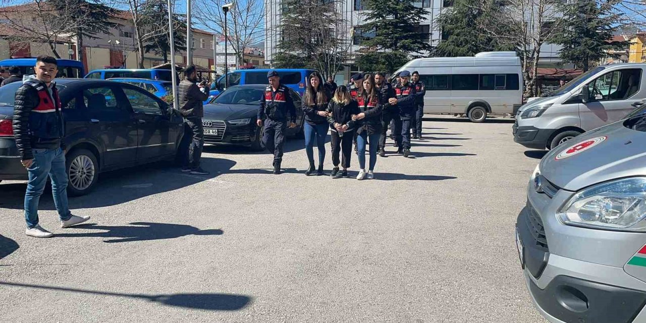 Uyuşturucu tacirlerine yönelik operasyonda 2 kişi tutuklandı