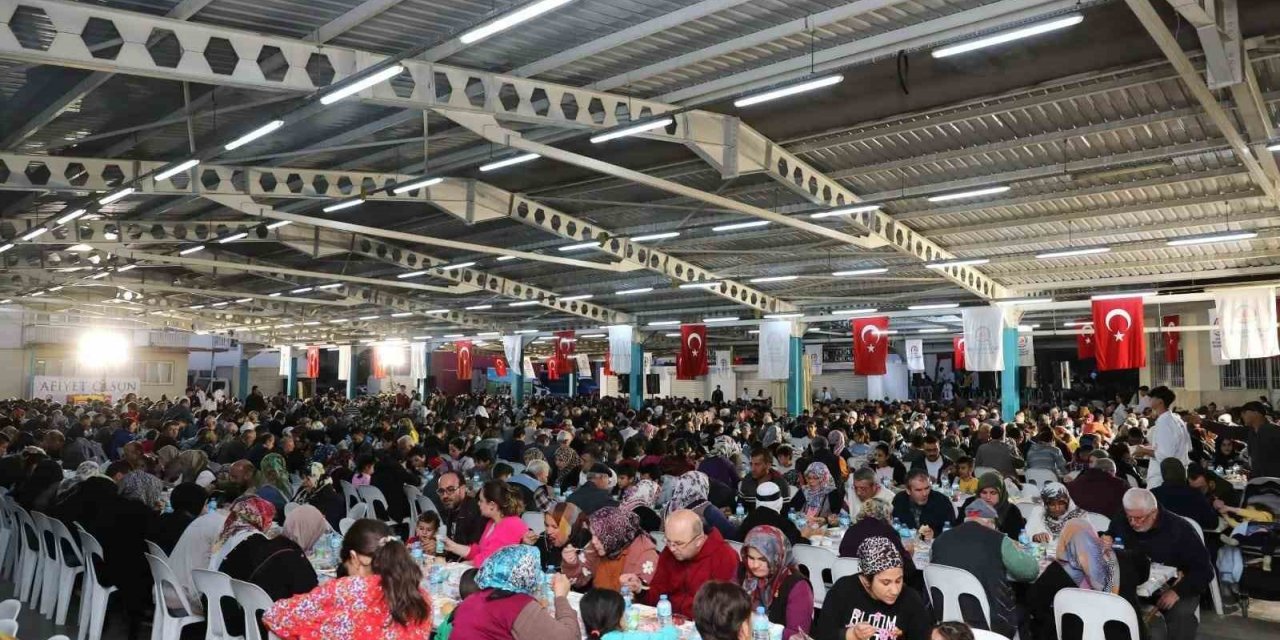 Denizli mahalle iftarlarında kenetleniyor