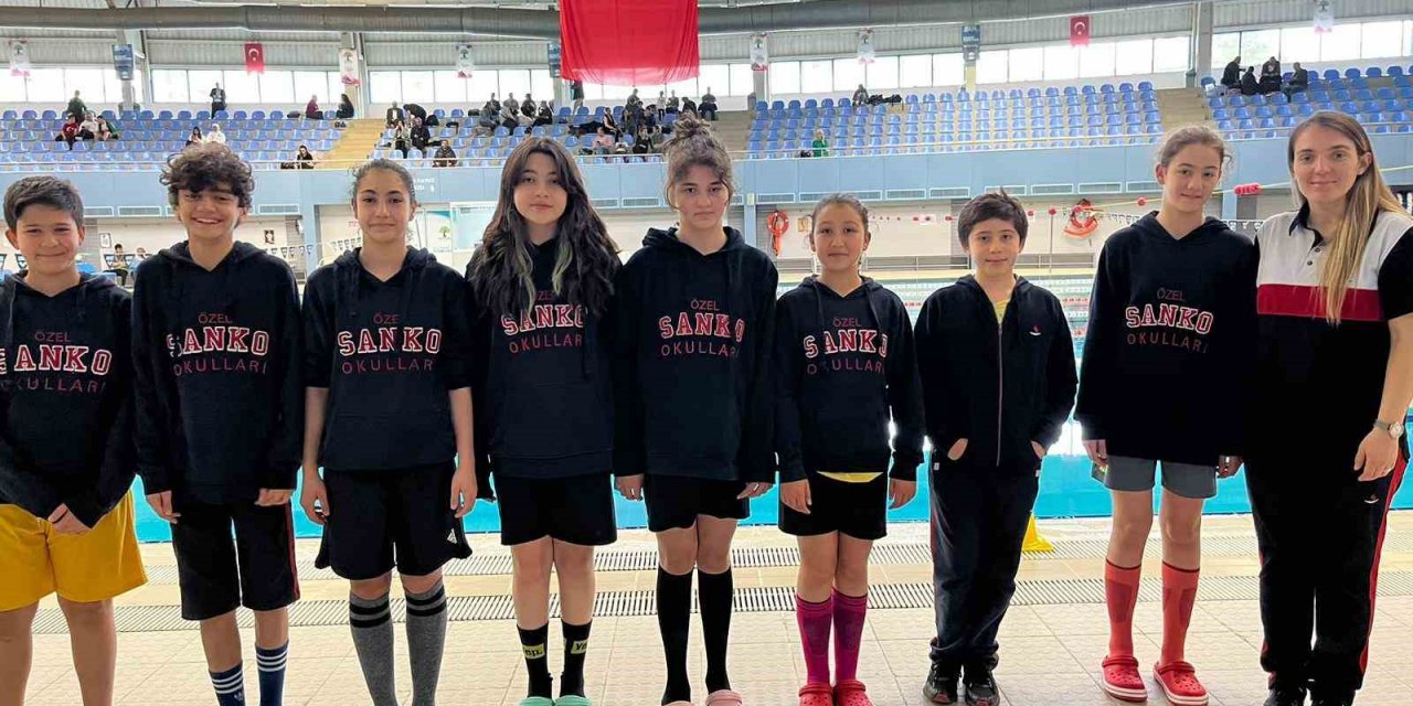 SANKO Okulları’nın yüzme başarısı
