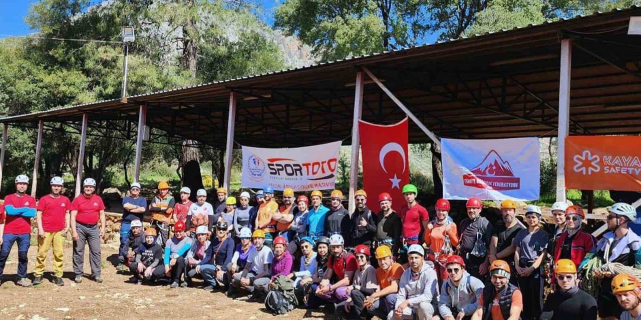 Muğlalı dağcılar yaz dağcılık temel eğitimi kampına katıldı