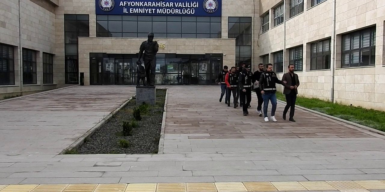 Suç örgütüne yönelik operasyonda 4 kişi tutuklandı