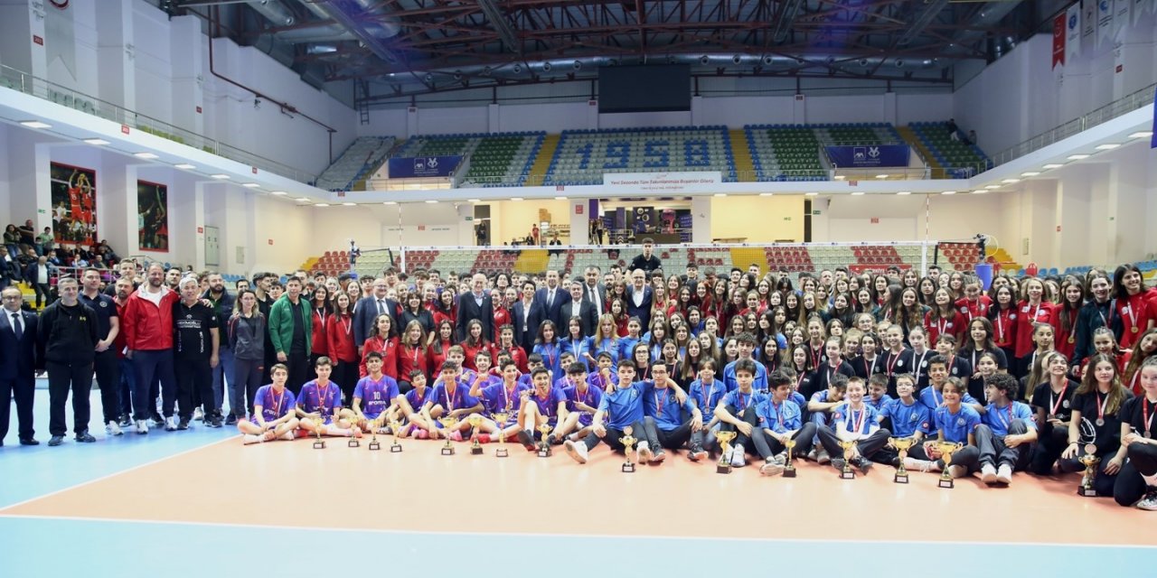 Nilüfer’in gençlerinden 4 şampiyonluk