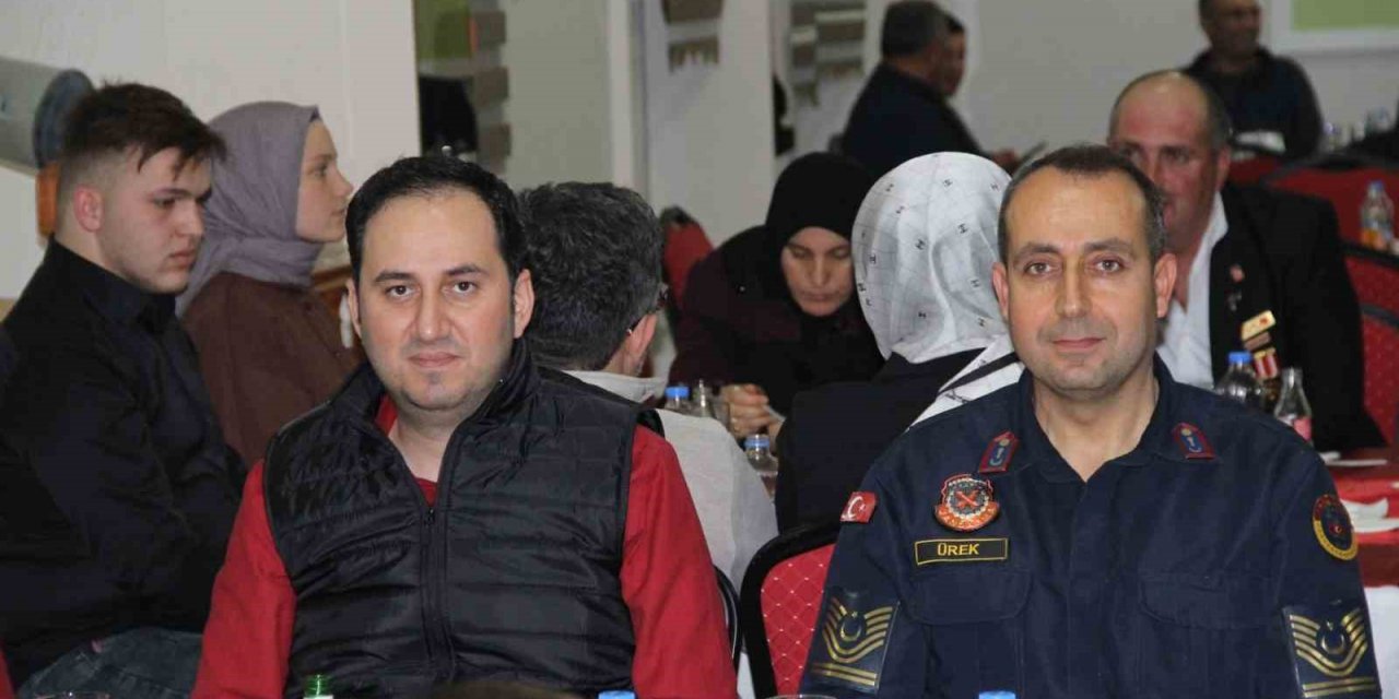 Bolvadin’de şehit ailesi ve gaziler iftarda bir araya geldi
