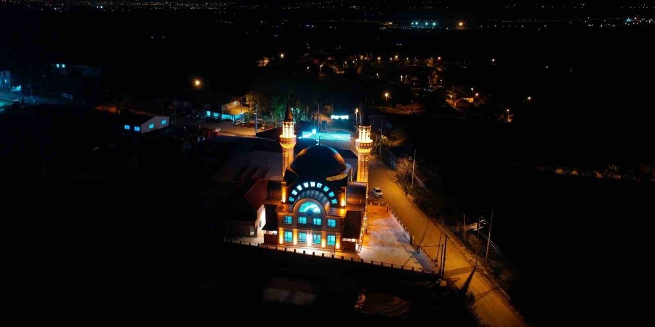 Ambarcı Tepebaşı Camii Kadir Gecesi’nde hizmete açıldı