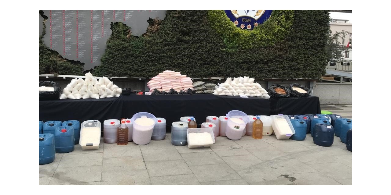 İstanbul’da uyuşturucu tacirlerine darbe üstüne darbe: 1 ton 200 kilo uyuşturucu ele geçirildi