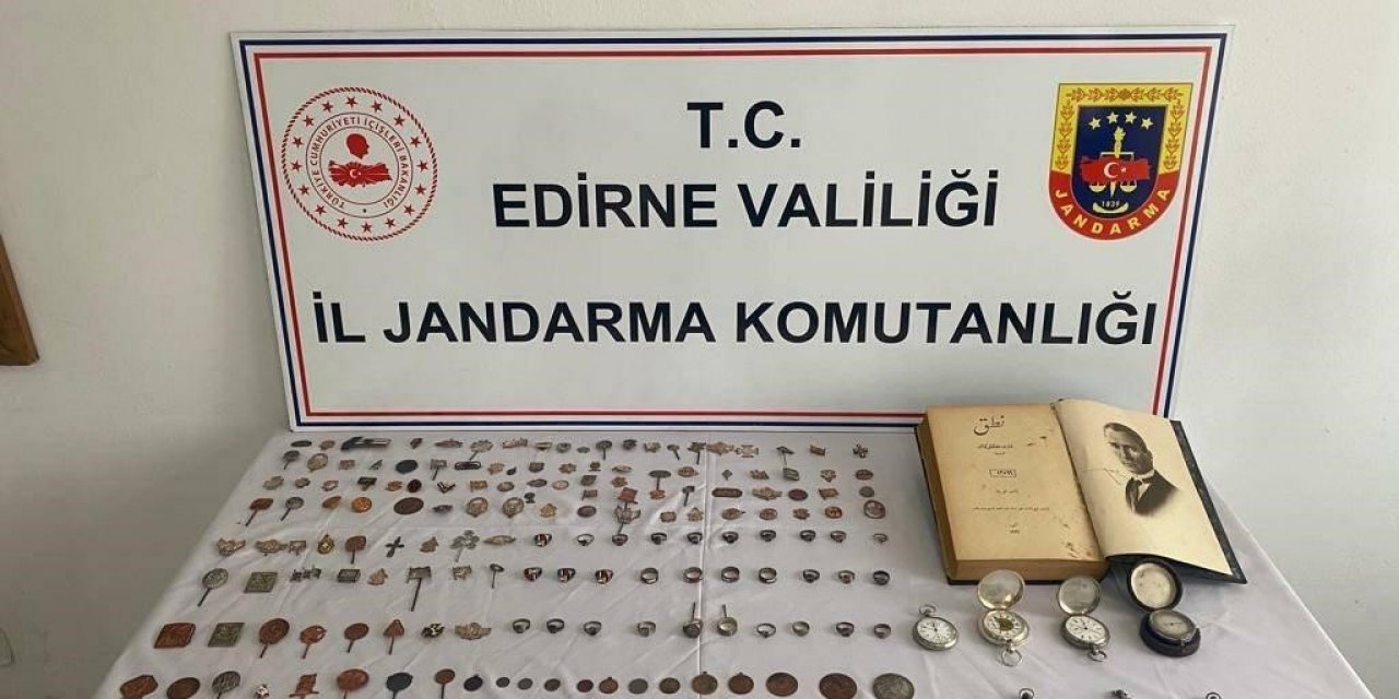 Jandarmadan kaçakçılara darbe: Yüzlerce parça tarihi eser ele geçirildi