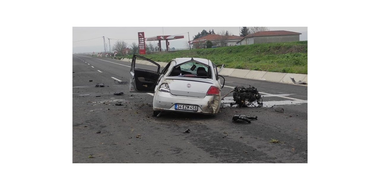 Tekirdağ’da otomobil refüje çarptı