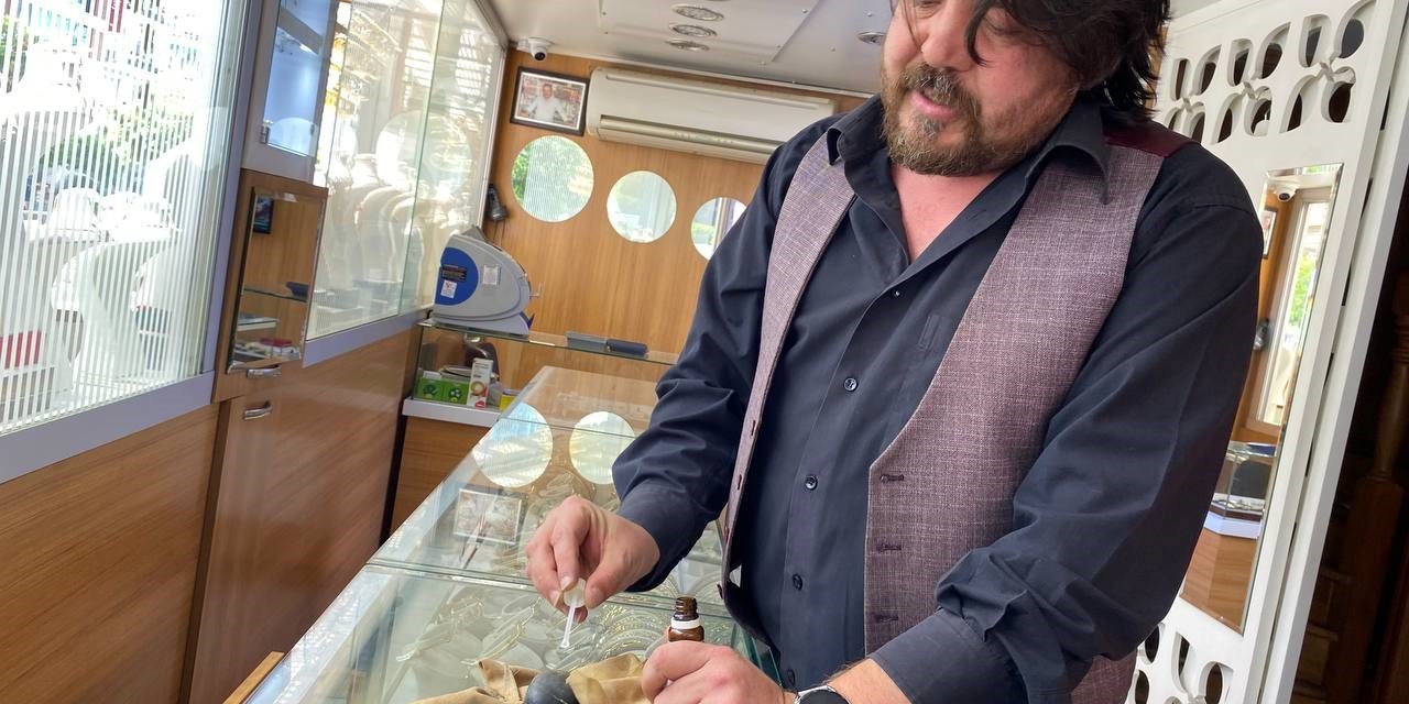 Sahte altının değerini düşürdü, kuyumcunun 25 yıllık tecrübesinden kaçamadı