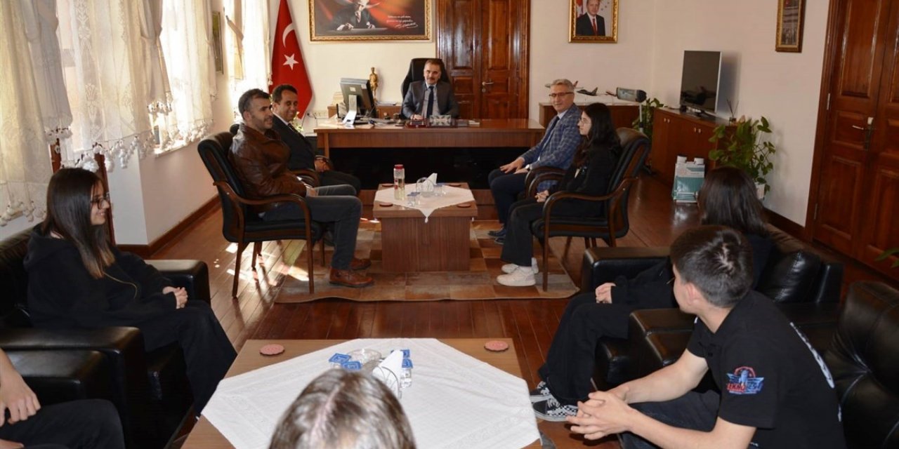 Kaymakam Odabaş’dan, TEKNOFEST öğrencilerine ödül