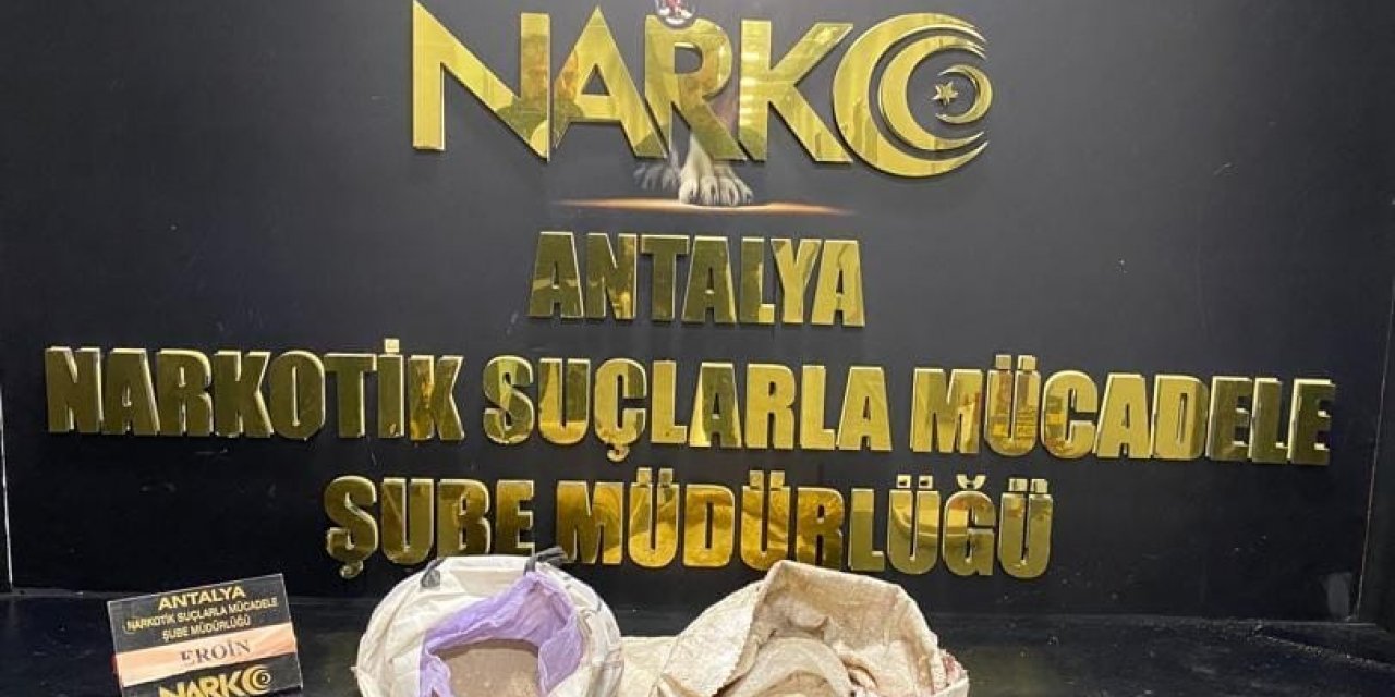 Dedektör köpek Çaki, ormanda 4 kilo 420 gram uyuşturucu buldu
