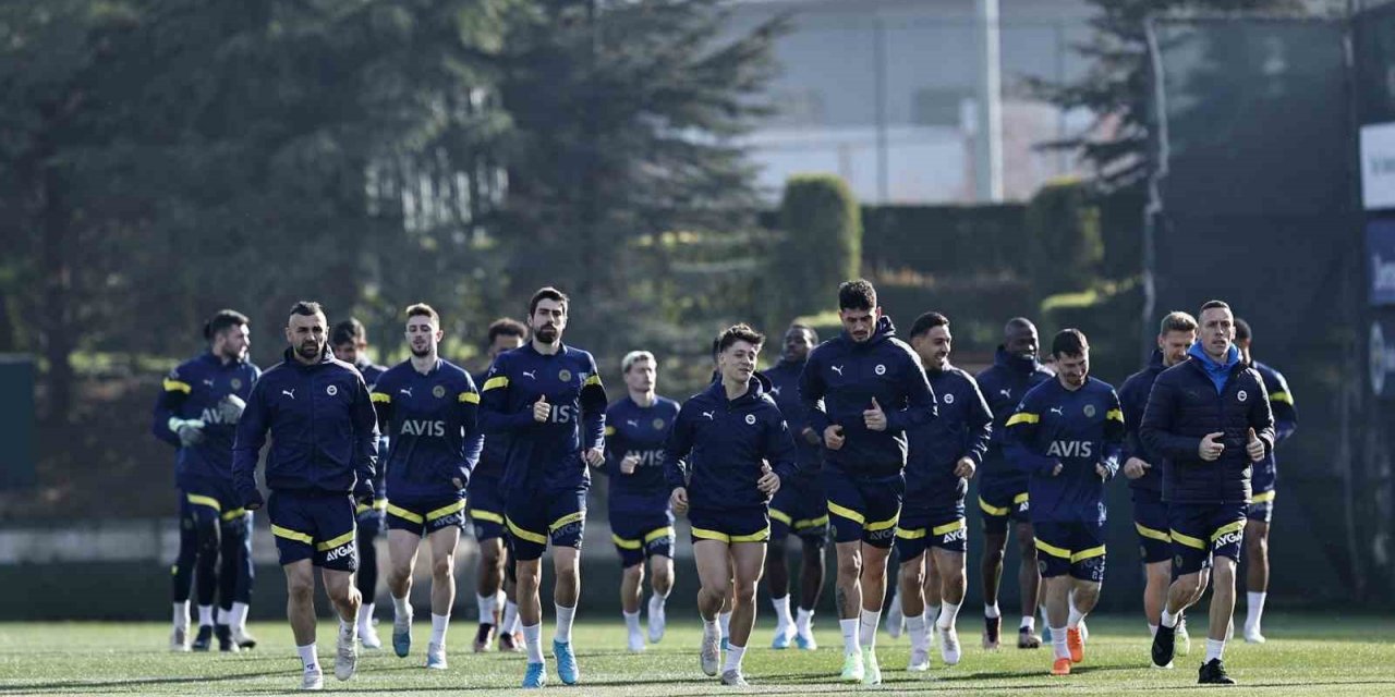 Fenerbahçe, Başakşehir maçı hazırlıklarını tamamladı