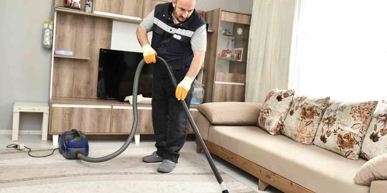 65 yaş ve üzeri ile engelli vatandaşların evleri bayrama hazır hale getirildi