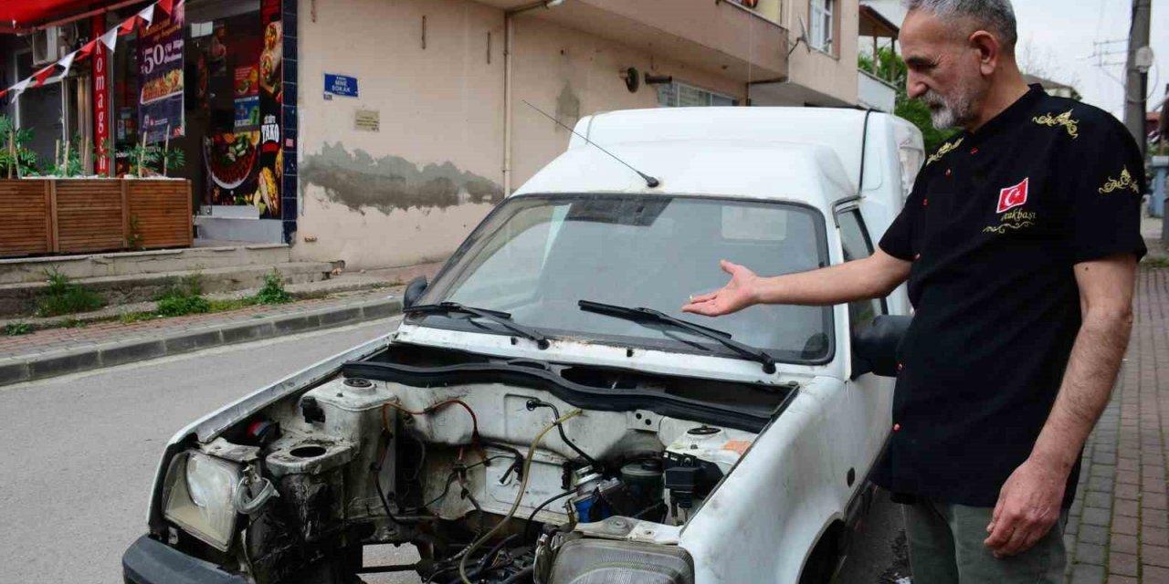 Meşhur film sahnesi gerçek oldu "Baba akü yok!"