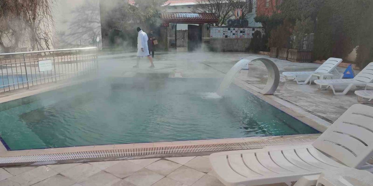 Afyonkarahisar’daki termallerde tatil yoğunluğu