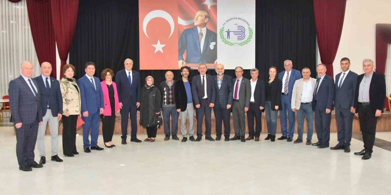 Bozüyük Belediyesi’nin iftar yemeğinde buluştular
