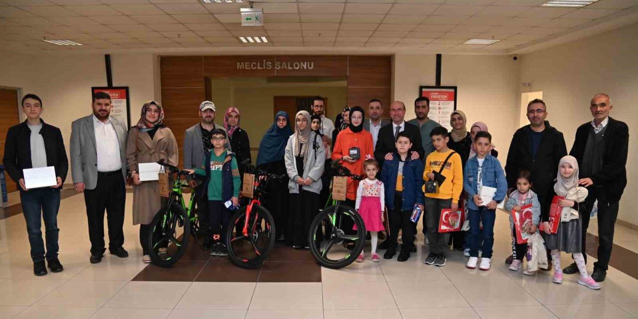 Konya'da Kur’an Öğreniyorum Yarışması! Dereceye girenler ödüllerini aldı