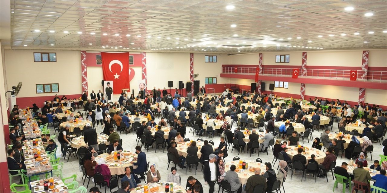 Sason’da bin kişi iftarda bir araya geldi