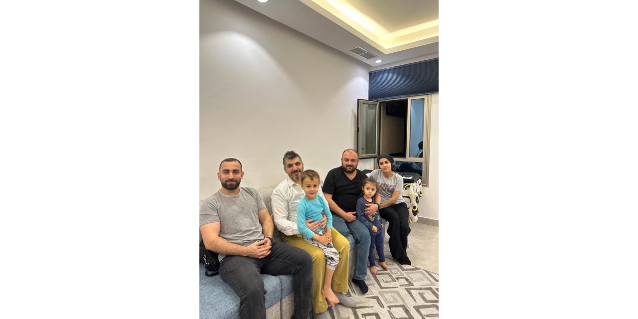 AK Parti Kuveyt SKM Başkanlığından Kuveyt’e gelen depremzede aileye ziyaret