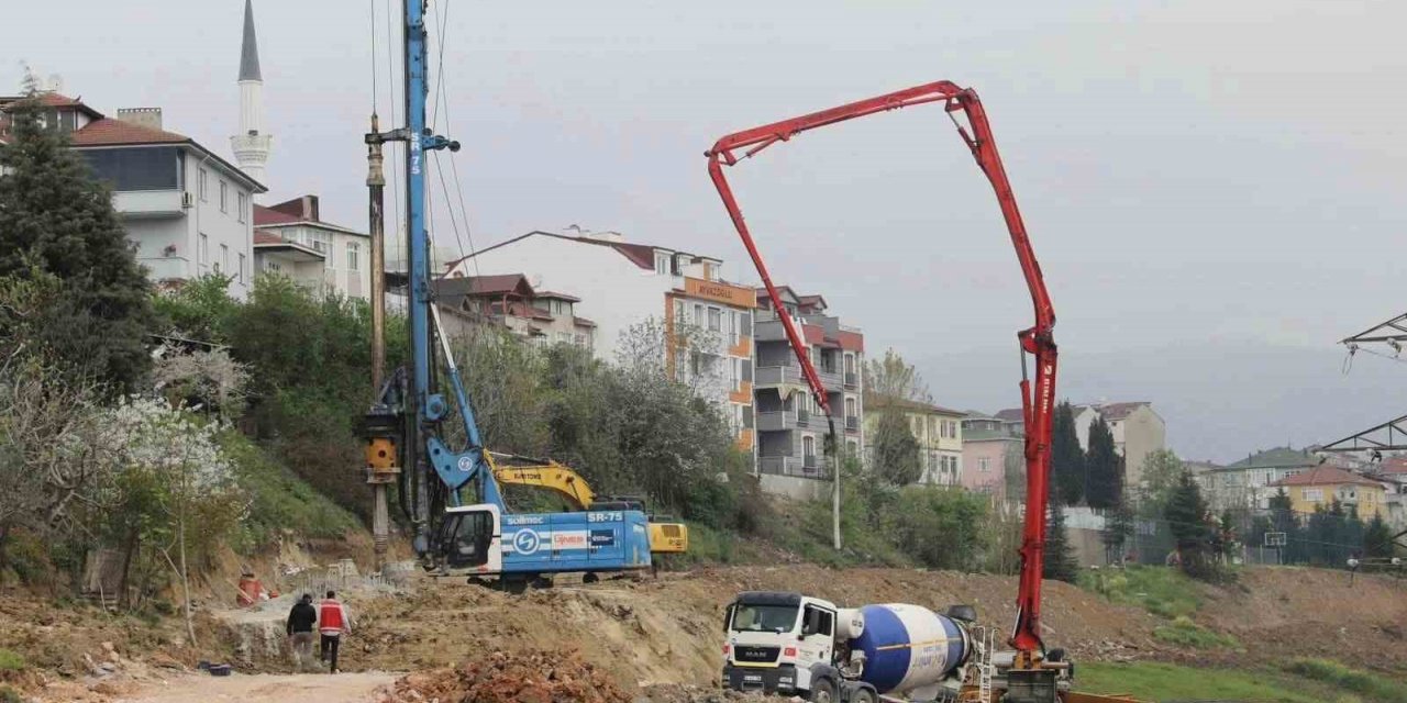 Başkan Söğüt, ilçe trafiğini rahatlatacak projeyi yerinde inceledi