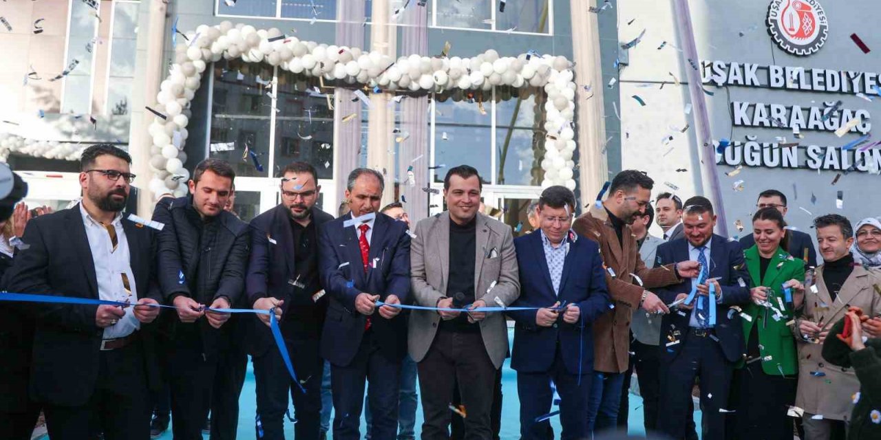 Uşak’ta açılışın coşkusu toplu iftarla taçlandı