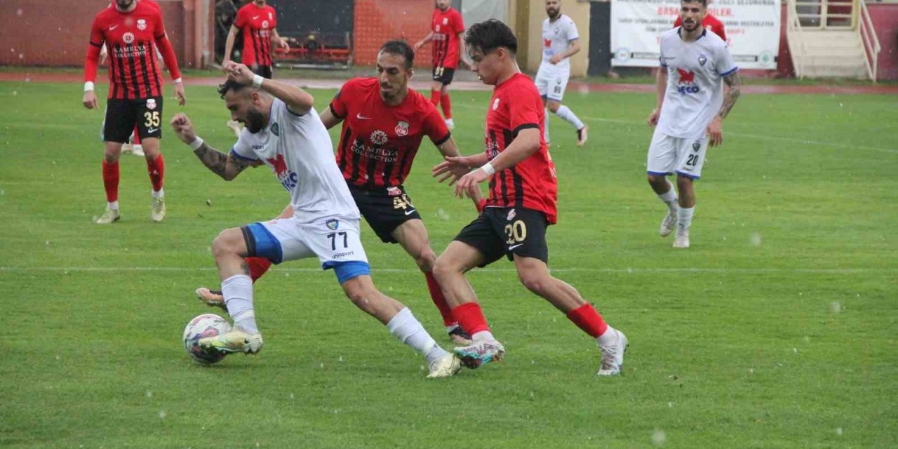 TFF 2. Lig: Kastamonuspor: 1 - Karacabey Belediye Spor: 2
