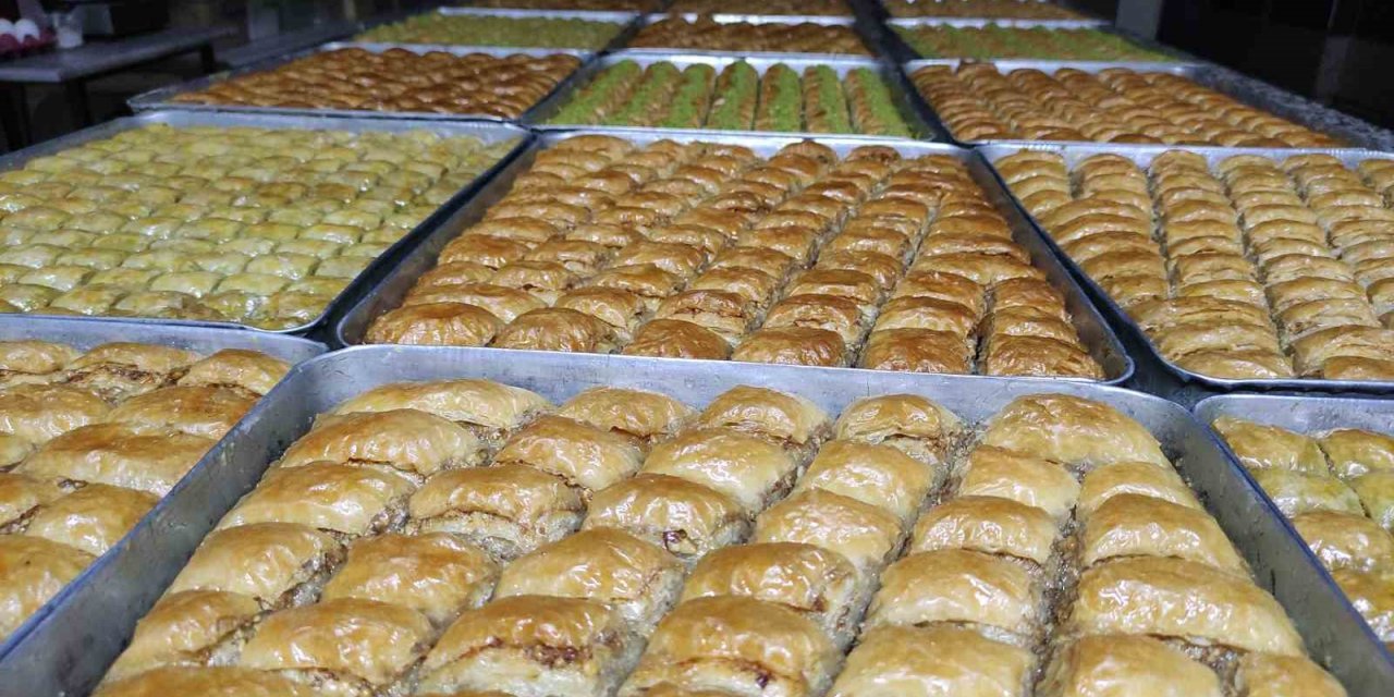 Tatlıcılarda bayram yoğunluğu başladı